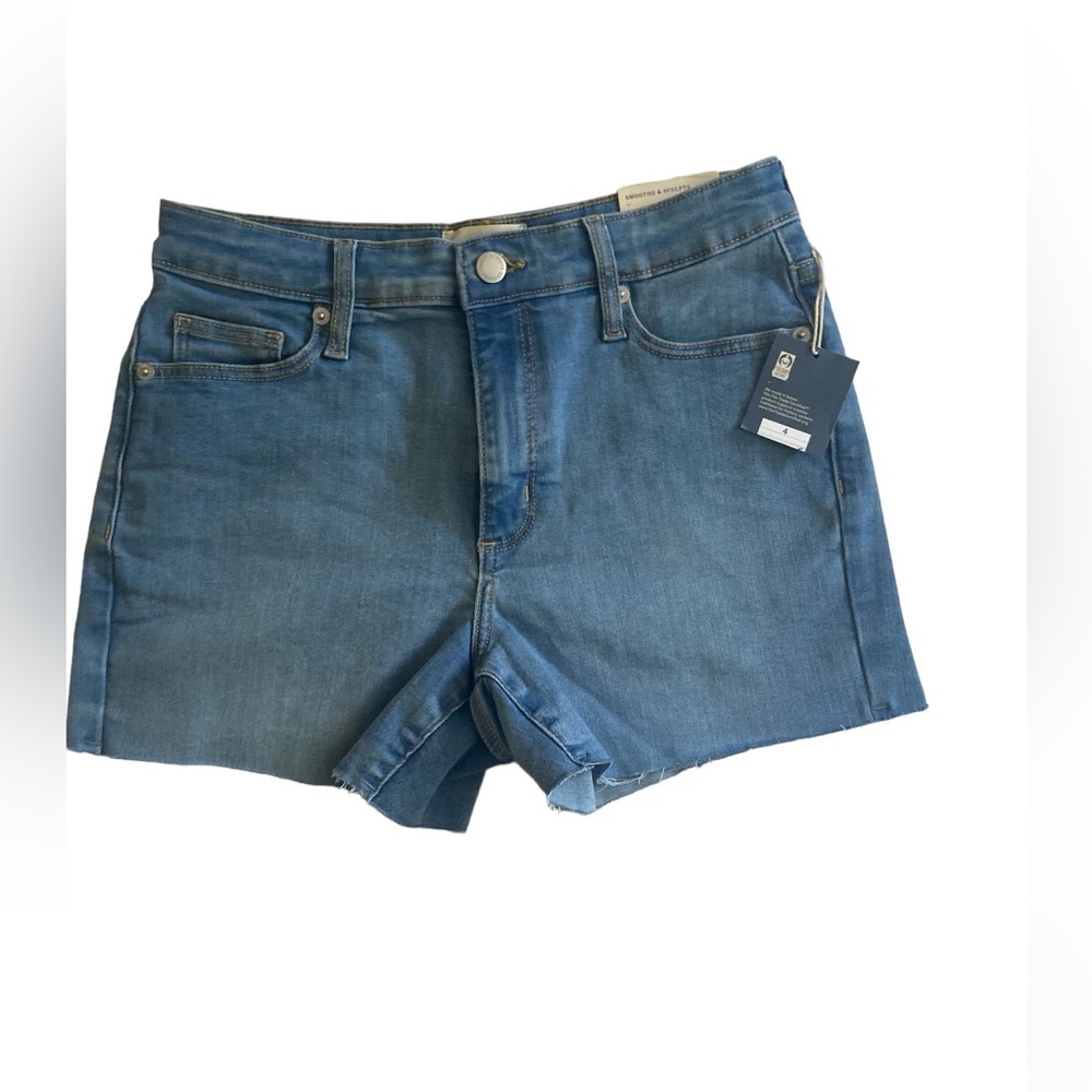 Women’s shorts size 4